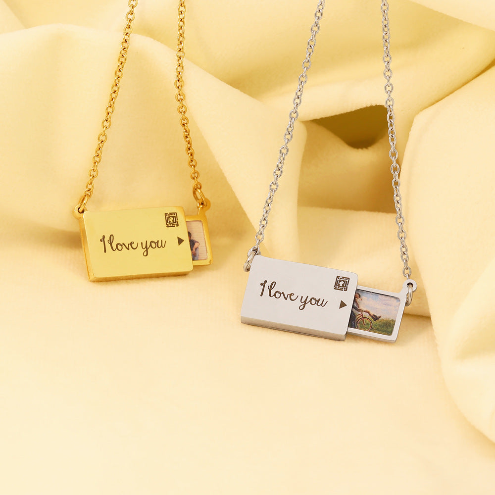 Elegant Monogram: Stainless Steel Clavicle Necklace with Letter & Color Picture