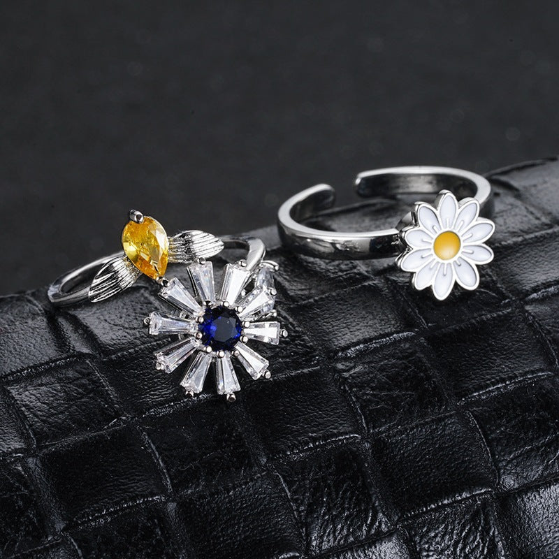 Elegant Spin: Floral & Eye Design Anxiety Relief Ring for Women