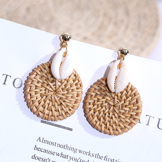 Subtle Artistry: Handcrafted Shell & Rattan Geometric Earrings for Women