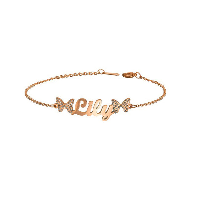 Elegantes Flüstern: Personalisiertes Buchstabenarmband mit Schmetterlingsakzent für Frauen | Niedliches personalisiertes Armband