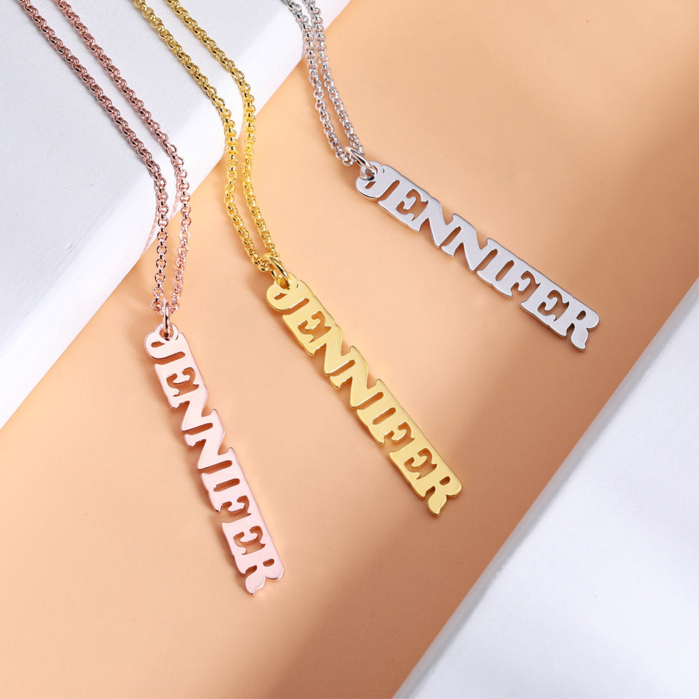 Gepersonaliseerde verticale naamketting